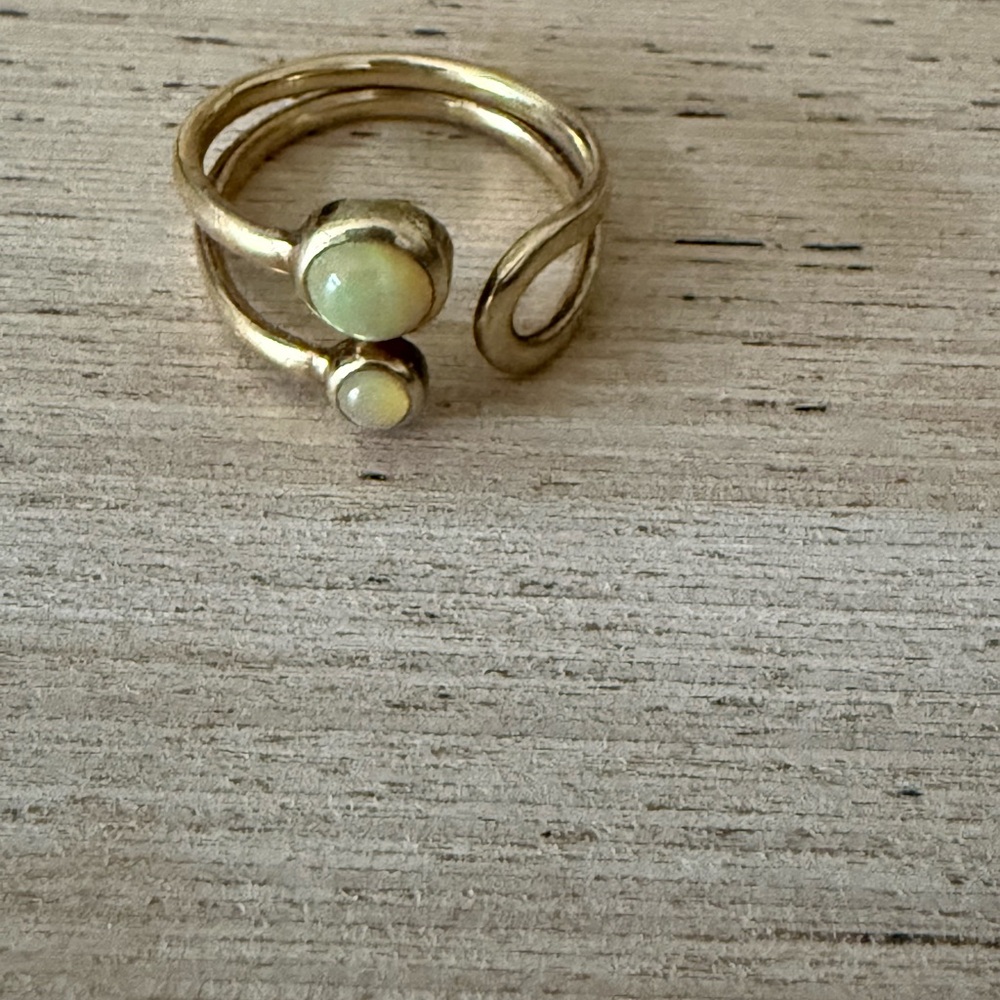 Elegant Gold-Tone Wrap Ring with Opalescent Accents